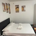 Guest house Evergreen 4*